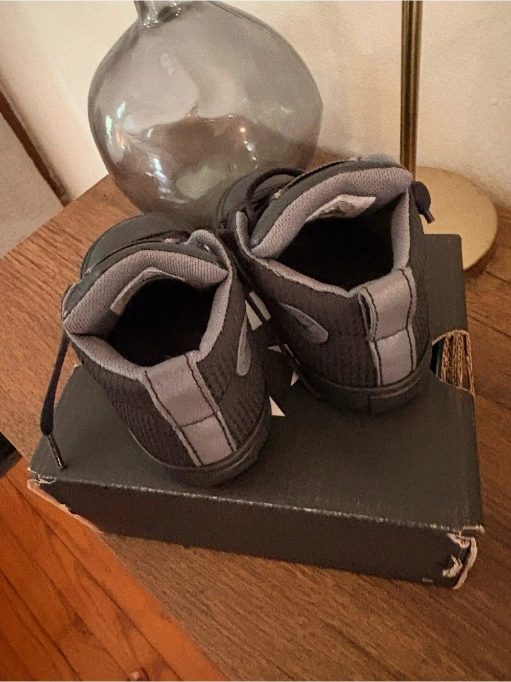 New! Baby high top converse